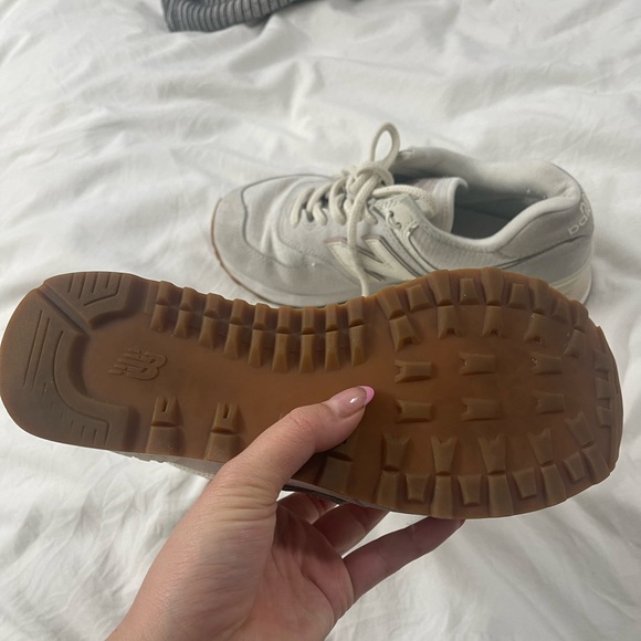 New Balance off white & pink 574 sneakers - Picture 3 of 4